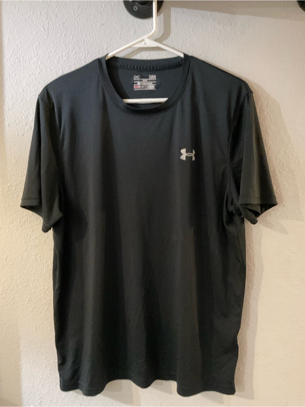 Under Armour Men’s Black Short Sleeve Performance Tee with Logo